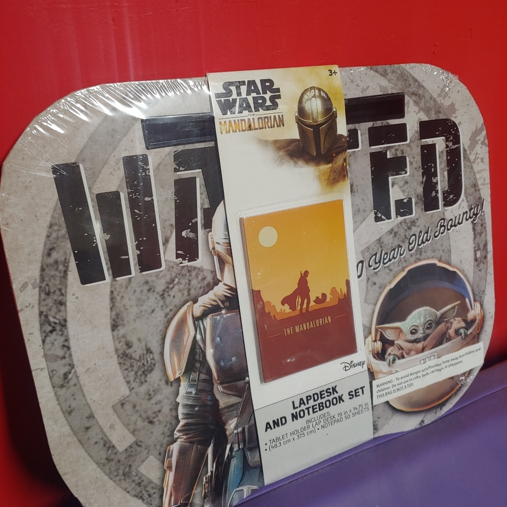 Mandalorian Lapdesk and notebook set